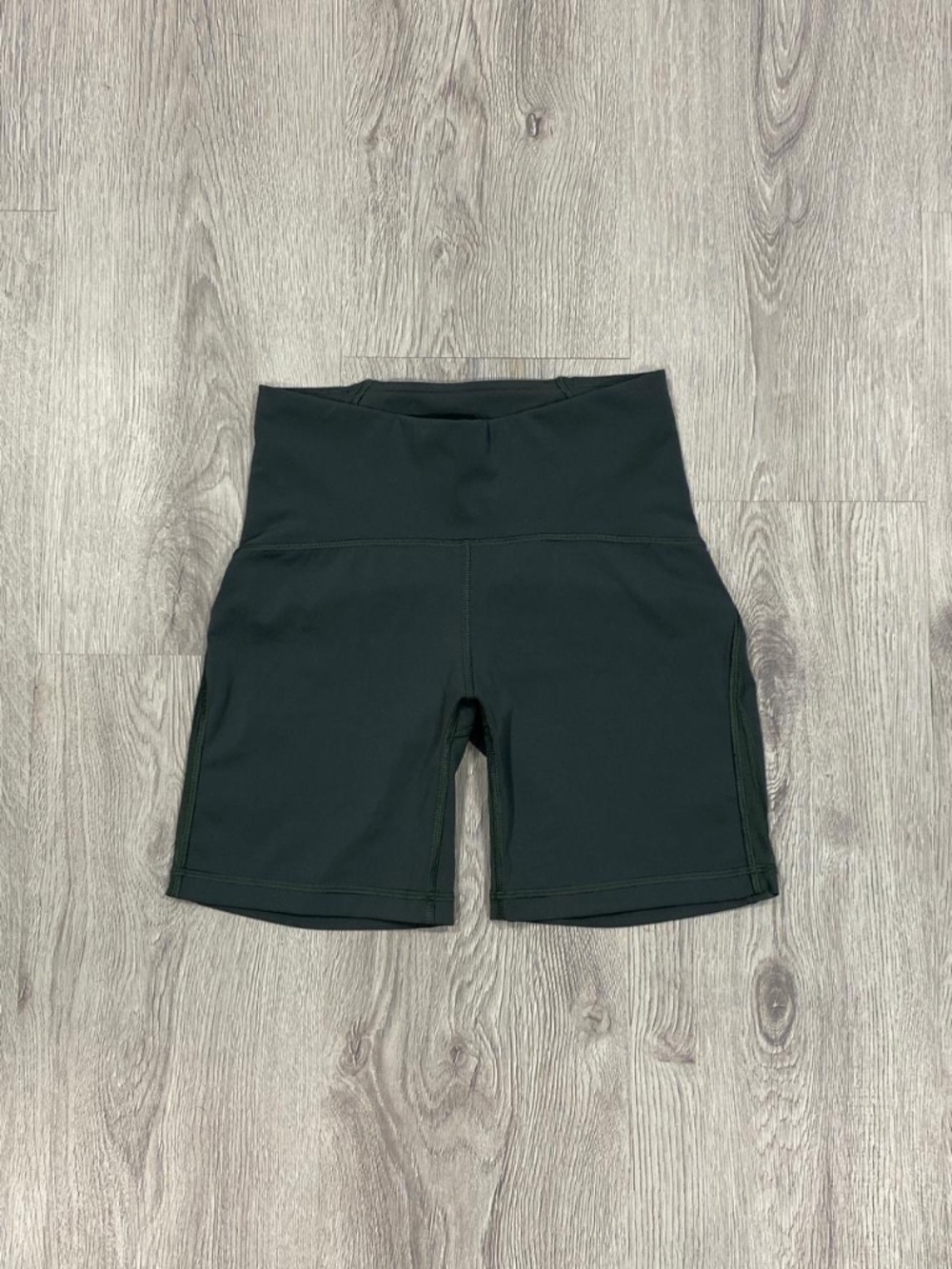 lululemon athletica Women's Black Athletic Shorts - Picture 2 of 7